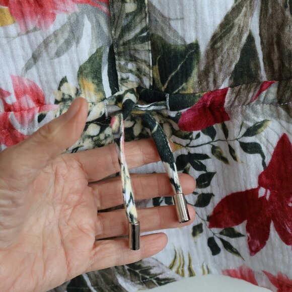 Sleeveless 100% cotton blouse from Picadilly Canada🍁 - NWT - Size M - Picture 8 of 11